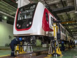 Perawatan kereta LRT Jakarta dilakukan sepenuhnya oleh pihak internal