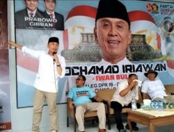 Iwan Bule Melakukan Kontak Langsung dengan Masyarakat di Jawa Barat, Mulai dari Pedagang Kaki Lima hingga Pelaku UMKM, untuk Mendengar Aspirasi Mereka