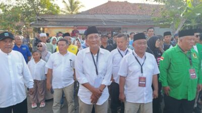 Ujang-Dadang Menjadi Calon Peserta Pemilihan di KPU Pangandaran