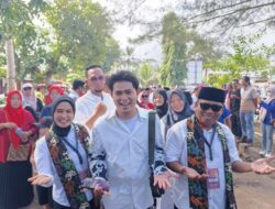 Cakra Khan Menemani Pasangan Citra-Ino saat Mengunjungi KPU Pangandaran