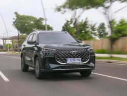 Chery TIGGO 8 CSH: SUV 7-Seater, 76km/liter Bensin, 1.300km/Pengisian Batere