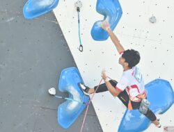 10 Alat Panjat Tebing Wajib Dimiliki oleh Pemanjat