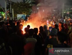 Update Plang Rambu Lalu Lintas di Jalan Otista: Demonstran Memprotes