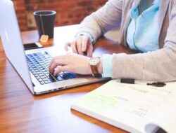 Hingga Kapan Seseorang Tetap Fresh Graduate Setelah Lulus?
