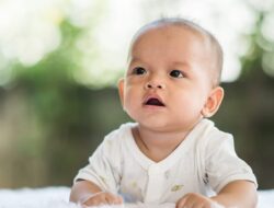 10 Cara Mengatasi Alergi Bayi Secara Alami