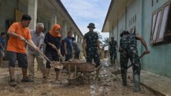 Demokrasi dan Kesabaran dalam Mengelola Militer